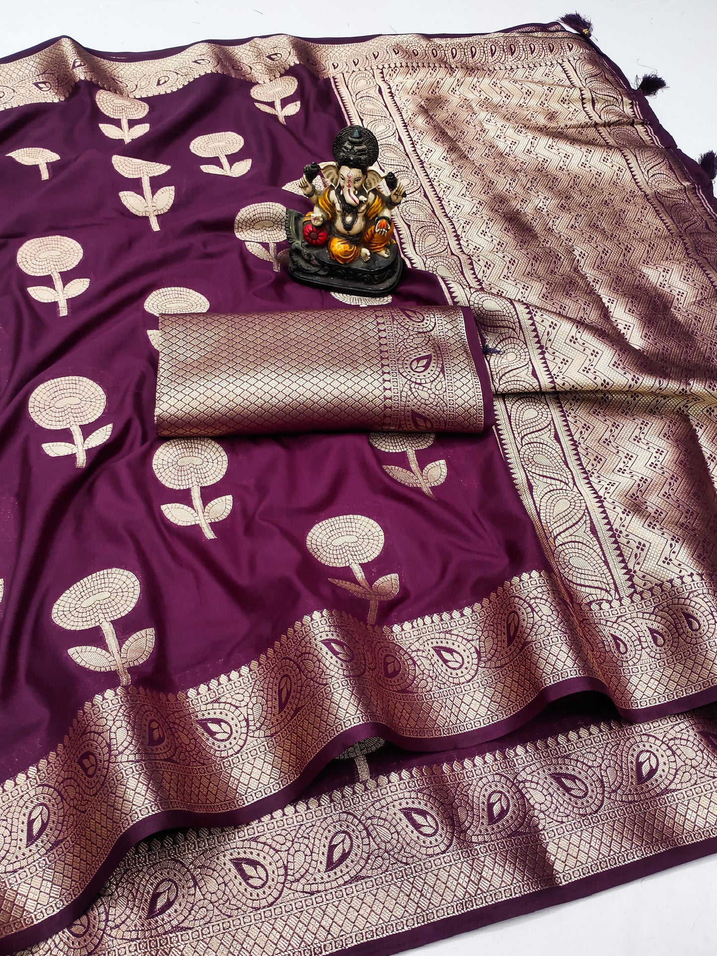 Soft Luxurious Georgette Banarasi Silk Saree (Unstitched)