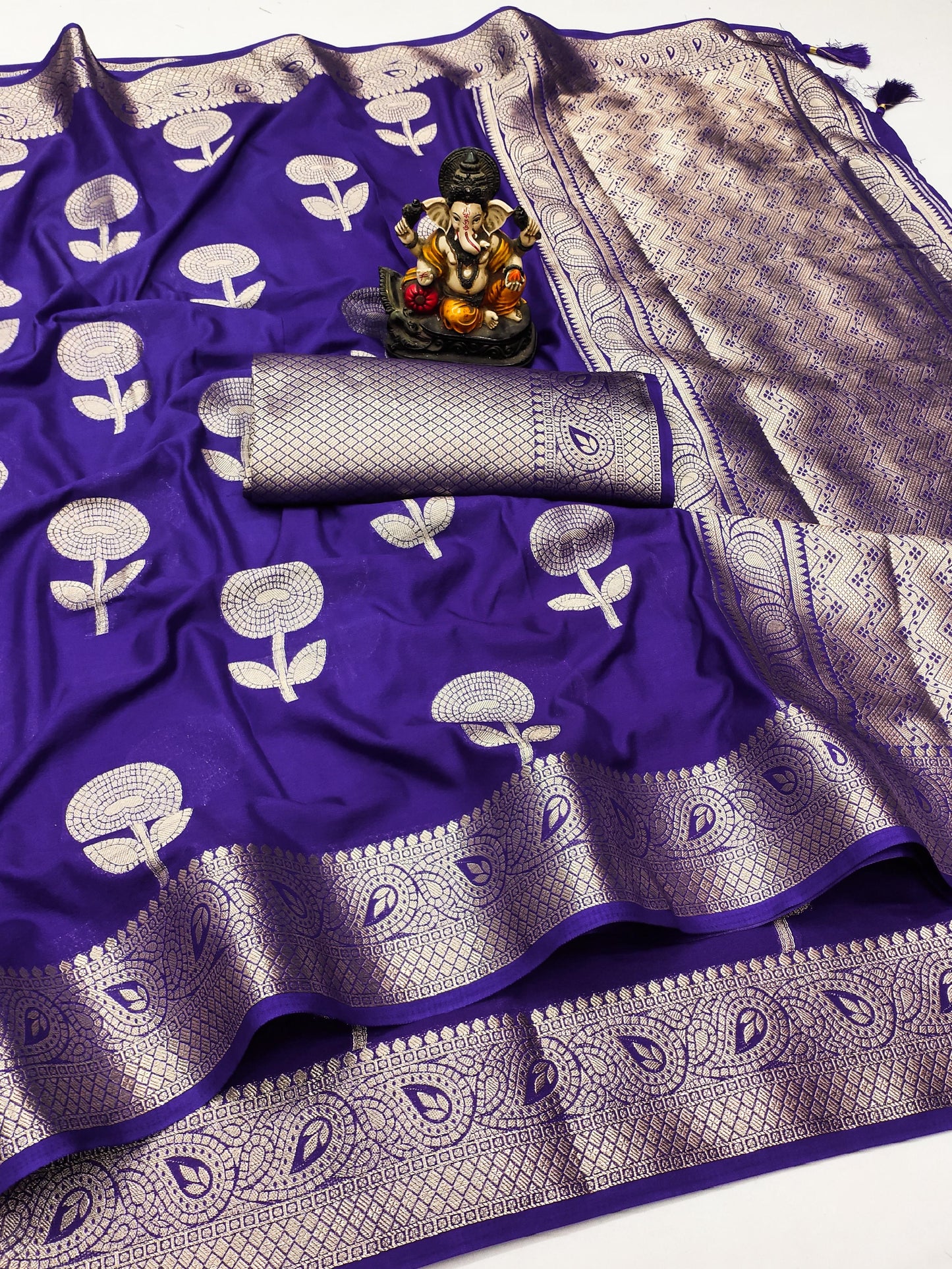 Soft Luxurious Georgette Banarasi Silk Saree (Unstitched)