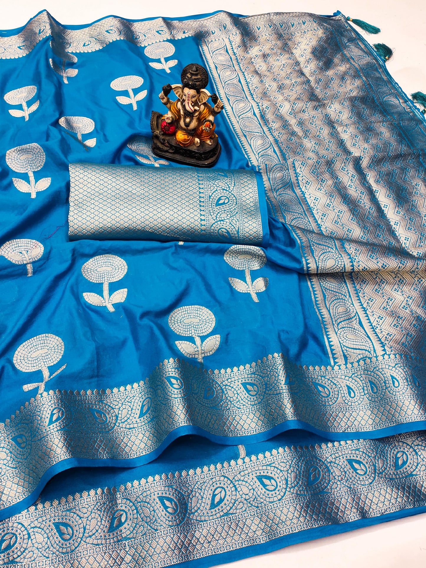 Soft Luxurious Georgette Banarasi Silk Saree (Unstitched)