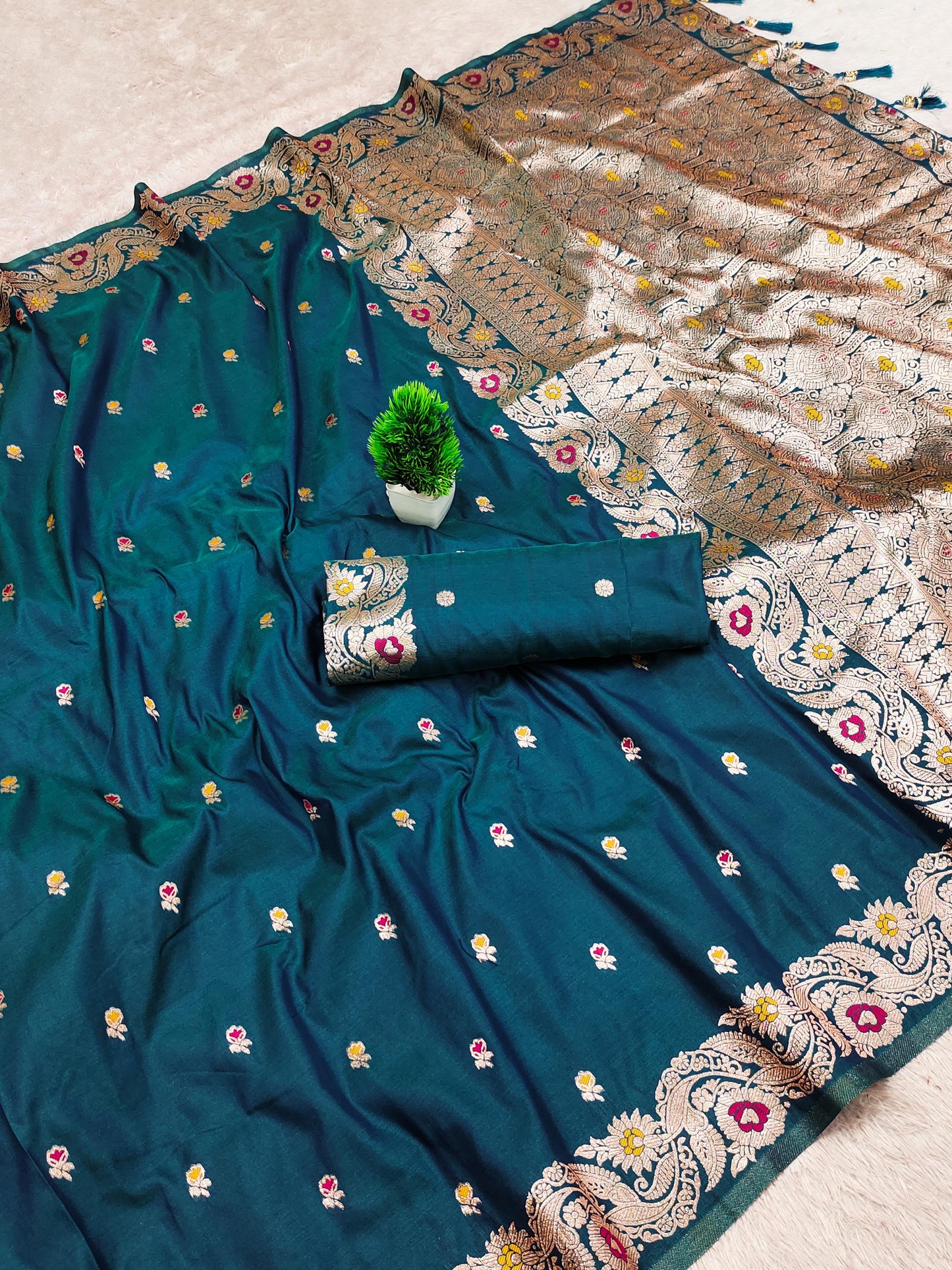 Iridescent Sheen Soft Banarasi Silk Saree